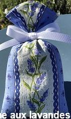 Petit sachet de fleurs de Lavande rayure lavande fond bleu