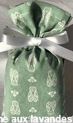 Petit sachet de fleurs de Lavande motif cigale fond vert